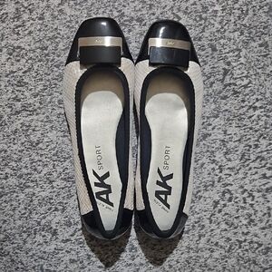 Anne Klein Black and Cream Flats with Metallic Accent